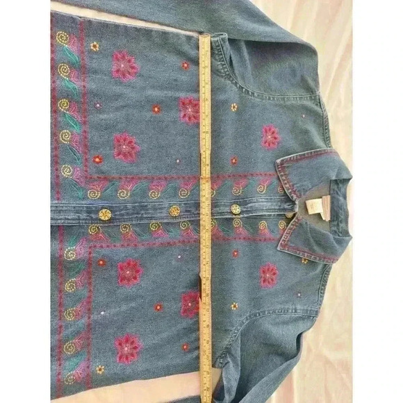 Coldwater Creek Denim Jacket Large Embroidered Flowers Cotton MEDIUM - Picture 3 of 7